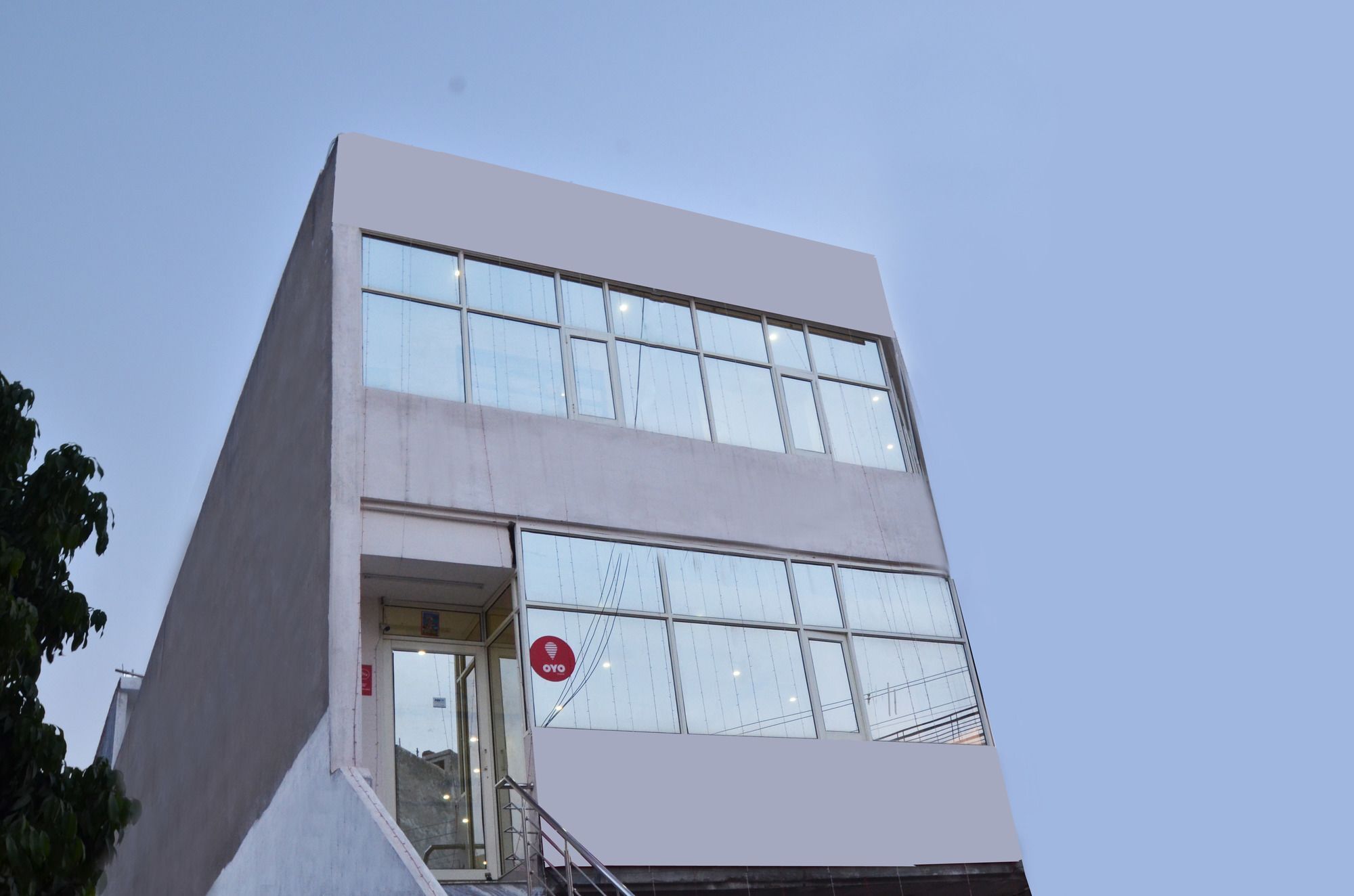 Oyo Platinum Inn Nayagaon Exterior photo